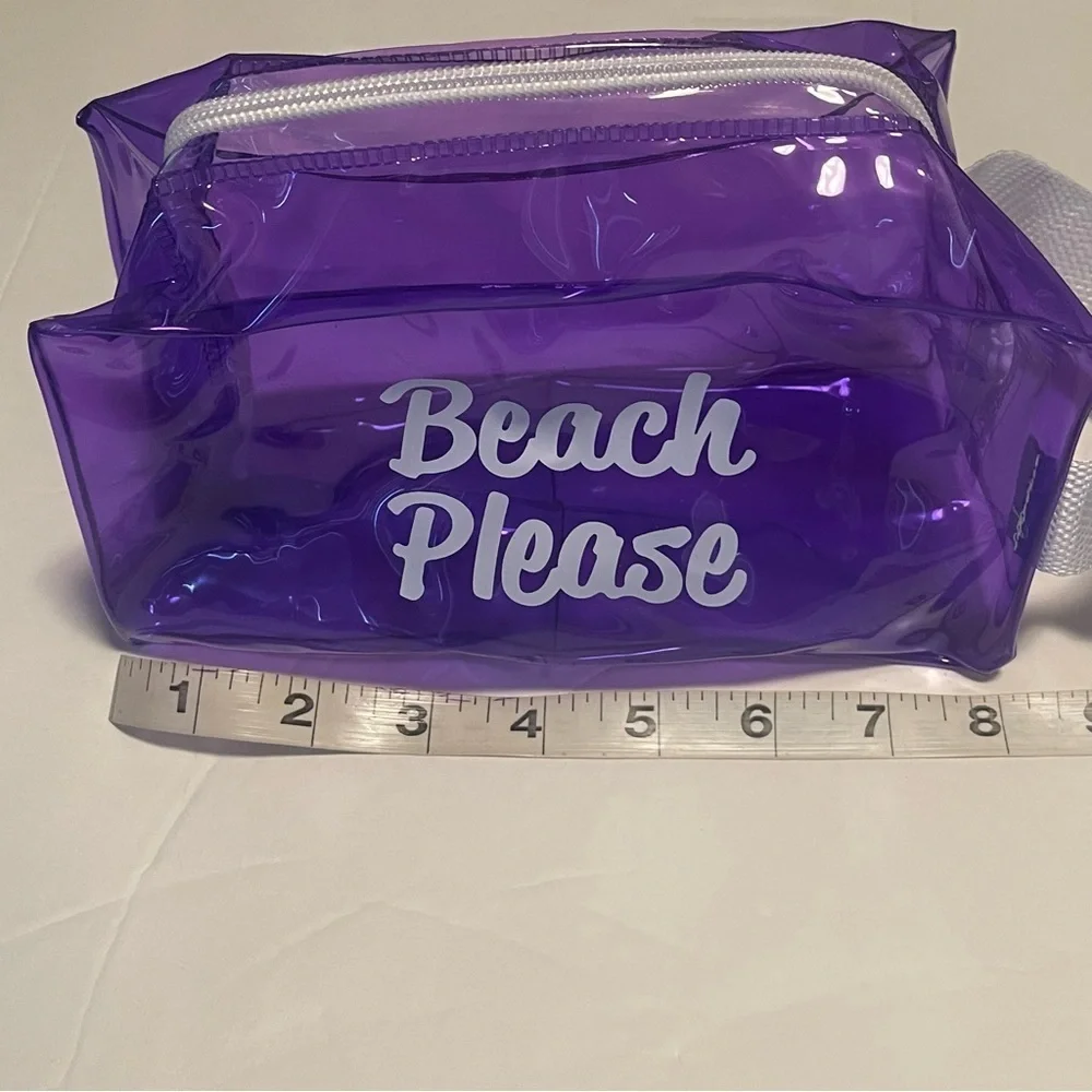 Greenbrier International cosmetic bag